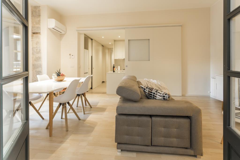 Bravissimo Cort Reial-1B Apartment Girona Bagian luar foto