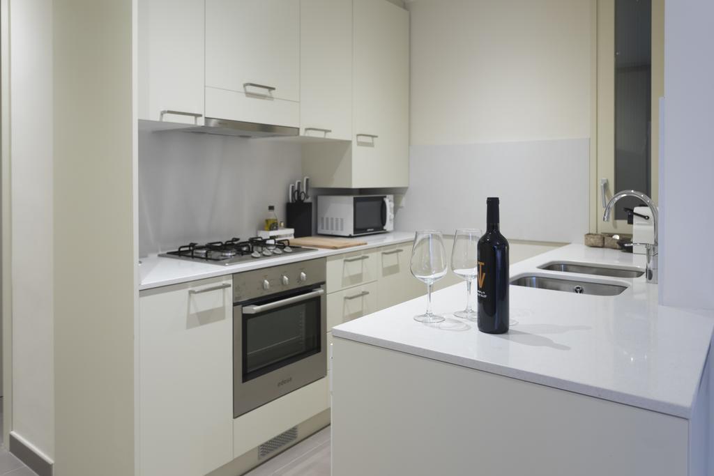 Bravissimo Cort Reial-1B Apartment Girona Bagian luar foto