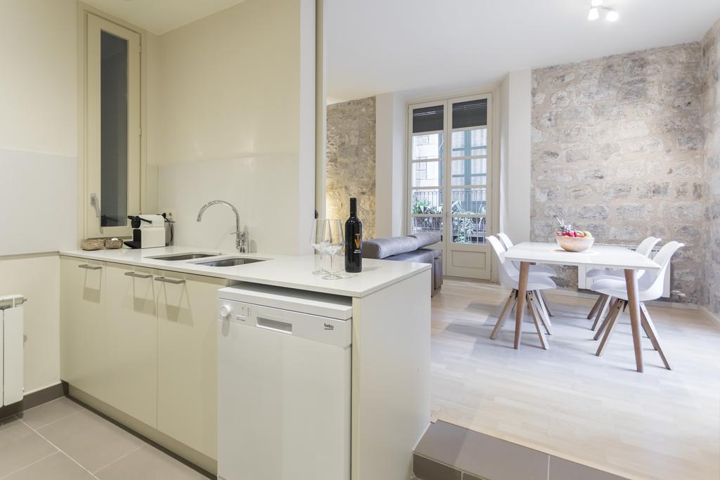 Bravissimo Cort Reial-1B Apartment Girona Bagian luar foto