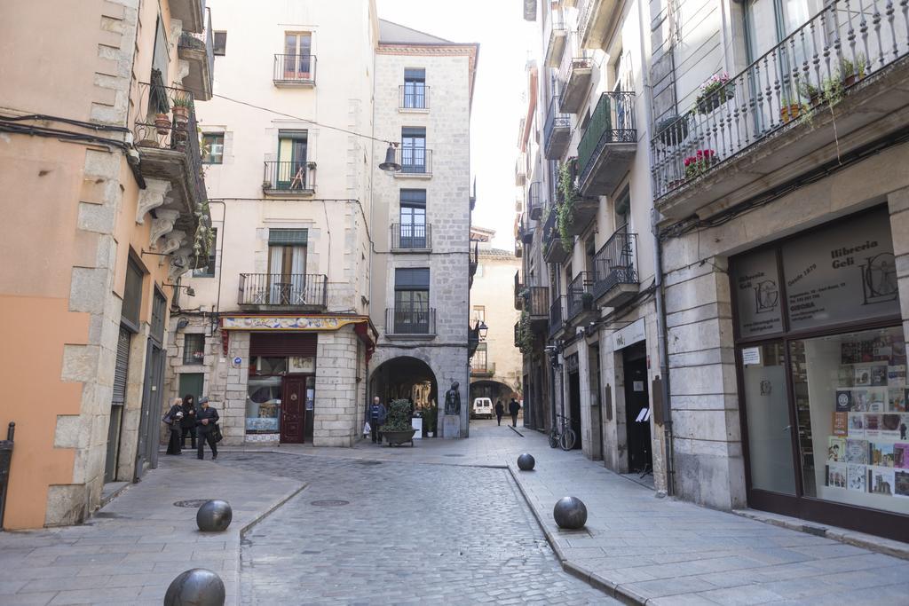 Bravissimo Cort Reial-1B Apartment Girona Bagian luar foto